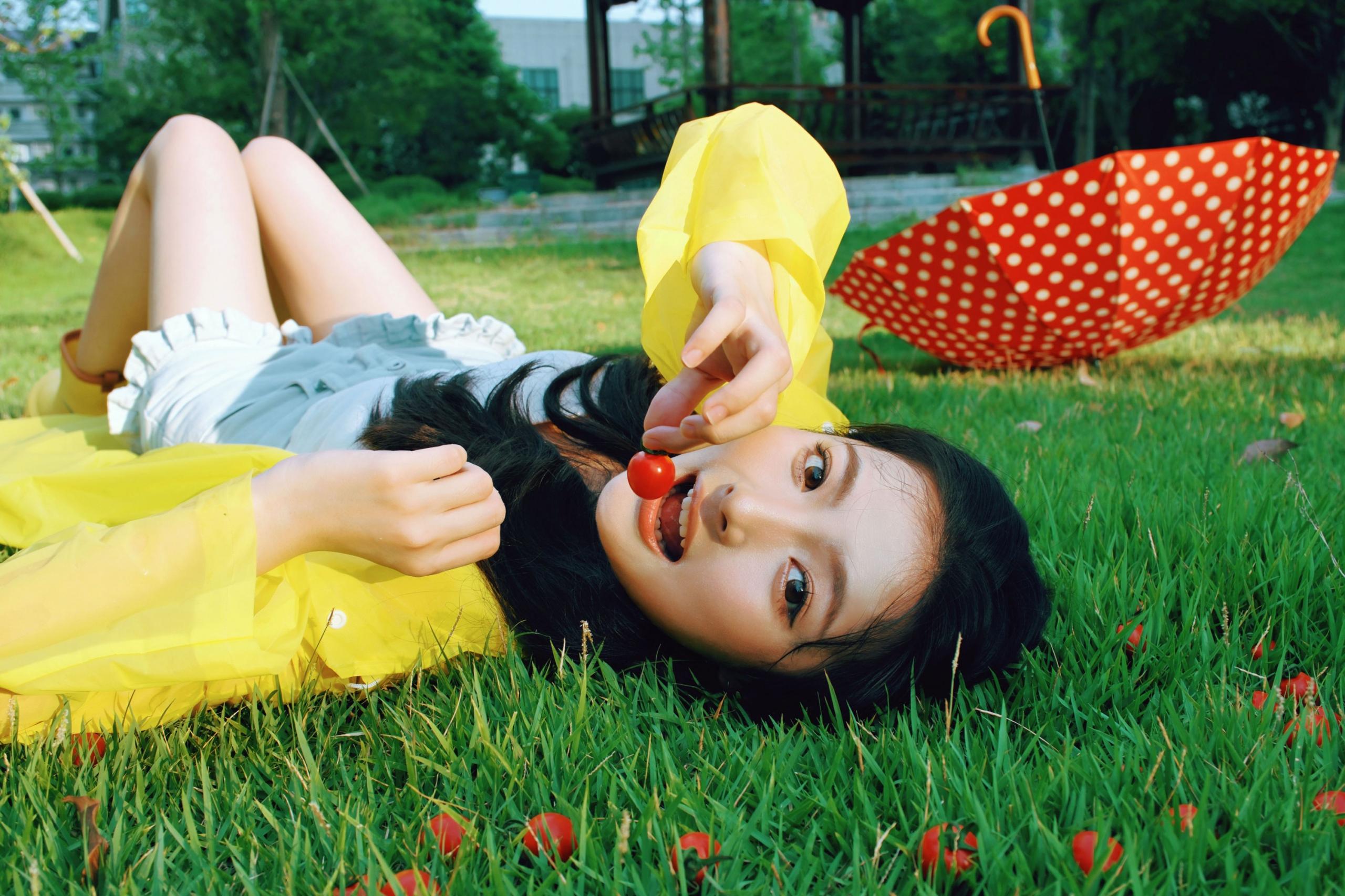 何薇羽 – 《蕃茄味的夏天》[9P]