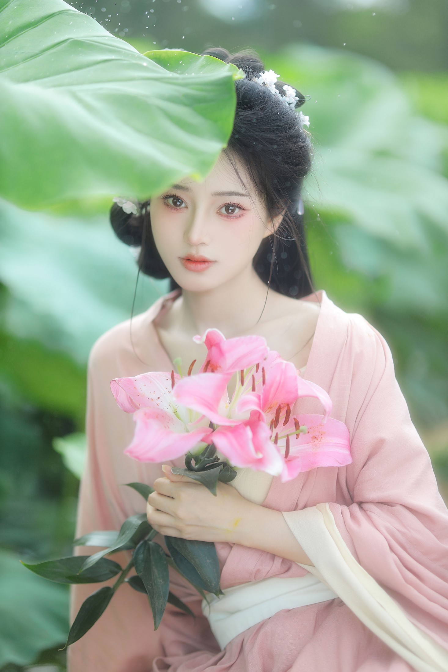 乔乔不说话 – 《荷中花》[9P]