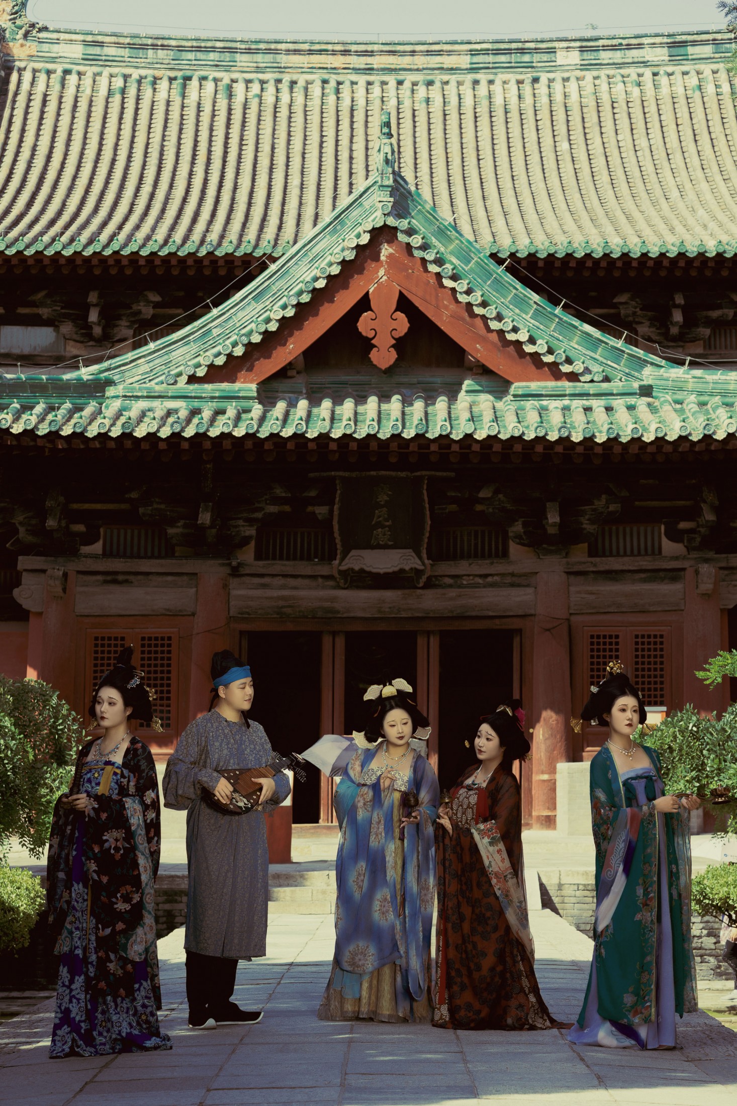 – 《秋游古寺》[27P]