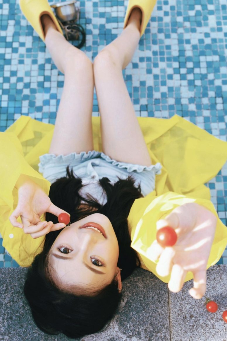 何薇羽 – 《蕃茄味的夏天》[9P]